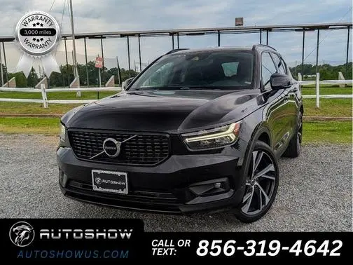 2020 Volvo XC40 R-Design AWD photo