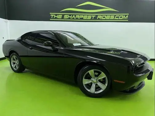 2019 Dodge Challenger SXT RWD photo