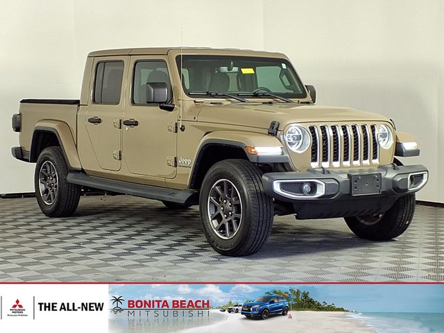 2020 Jeep Gladiator Overland 4WD photo