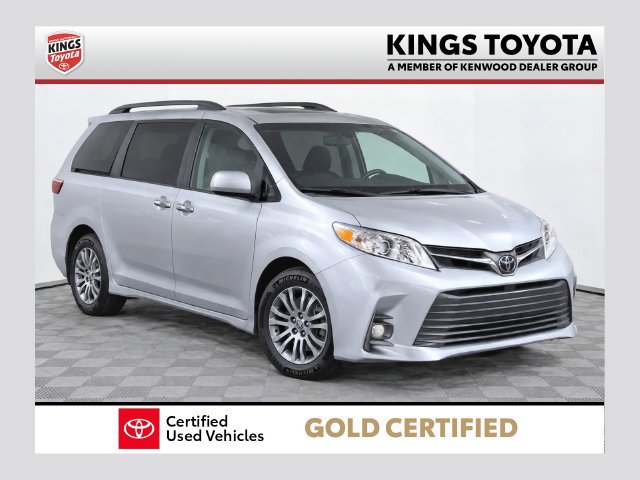2020 Toyota Sienna XLE FWD photo