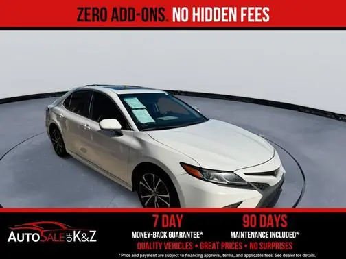 2020 Toyota Camry SE FWD photo