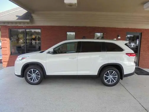 2019 Toyota Highlander XLE AWD photo