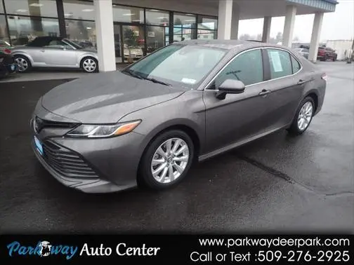 2018 Toyota Camry LE FWD photo