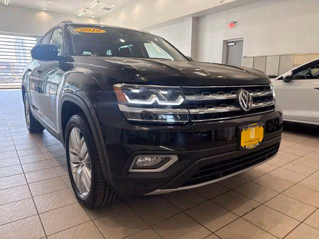 2019 Volkswagen Atlas 3.6L V6 SEL AWD photo