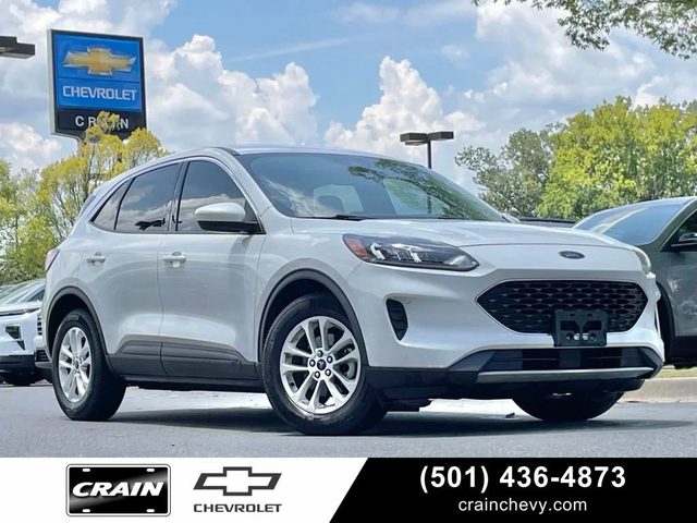 2020 Ford Escape SE FWD photo