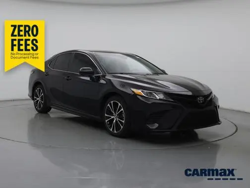 2020 Toyota Camry SE FWD photo