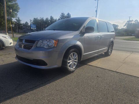 2018 Dodge Grand Caravan SXT FWD photo
