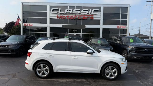 2020 Audi Q5 Premium Plus AWD photo