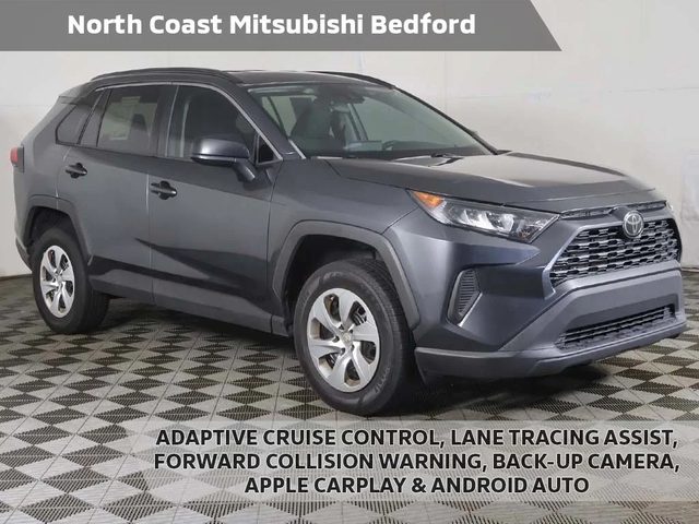 2020 Toyota RAV4 LE FWD photo