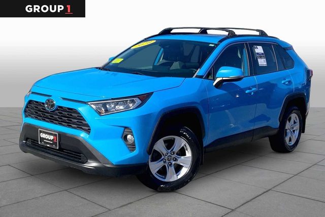 2020 Toyota RAV4 XLE AWD photo