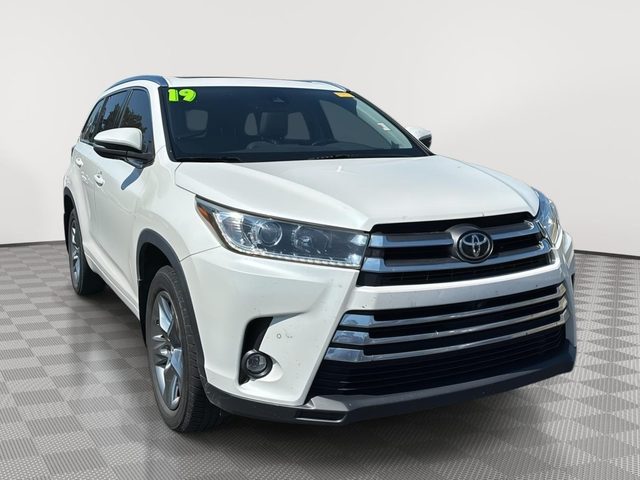 2019 Toyota Highlander Limited Platinum AWD photo