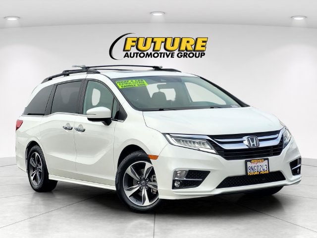 2020 Honda Odyssey Touring FWD photo