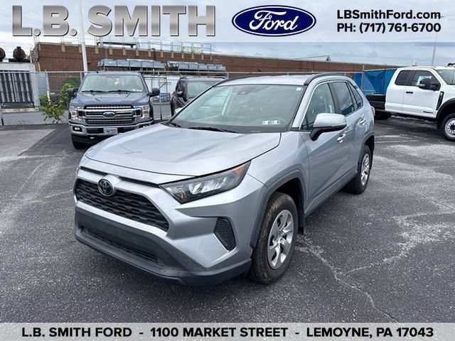2020 Toyota RAV4 LE AWD photo