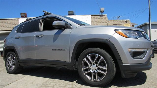 2020 Jeep Compass Latitude w/Sun/Wheel Pkg FWD photo