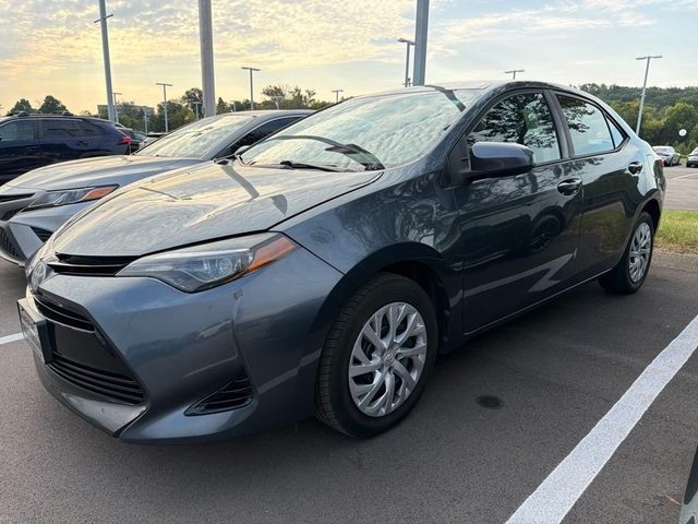 2018 Toyota Corolla LE FWD photo