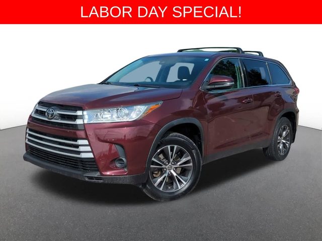 2019 Toyota Highlander LE AWD photo
