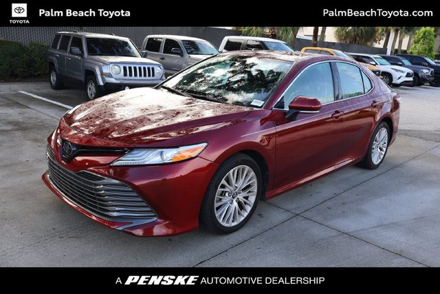 2020 Toyota Camry XLE FWD photo