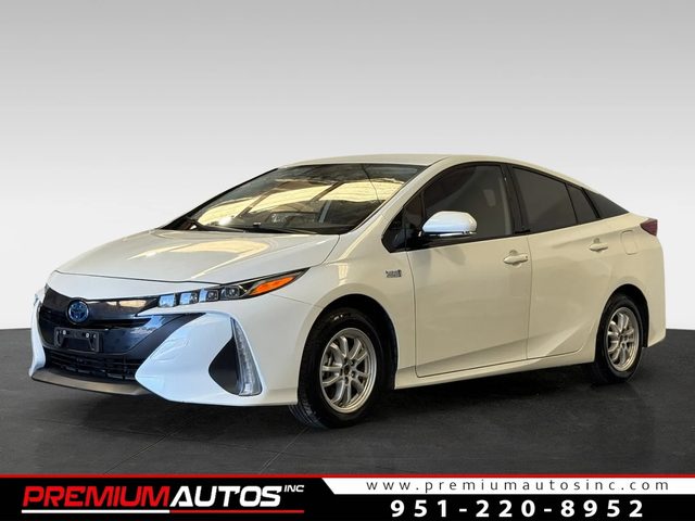 2020 Toyota Prius Prime LE FWD photo