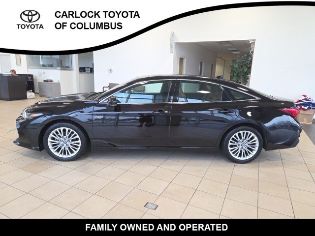 2020 Toyota Avalon Hybrid Limited FWD photo