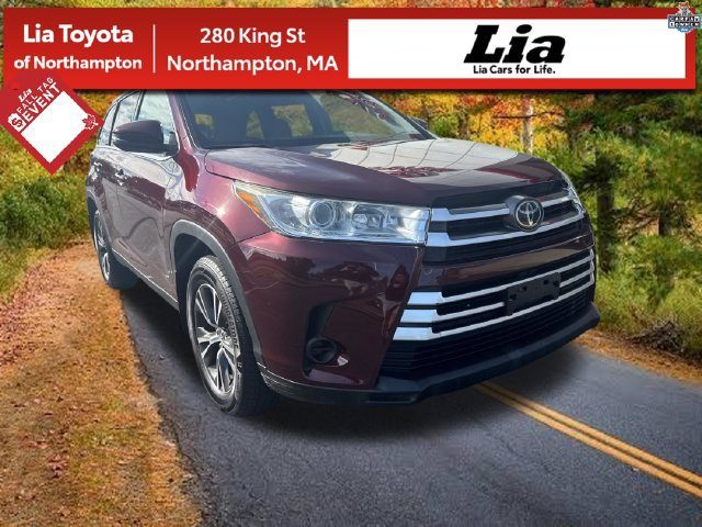2019 Toyota Highlander LE AWD photo