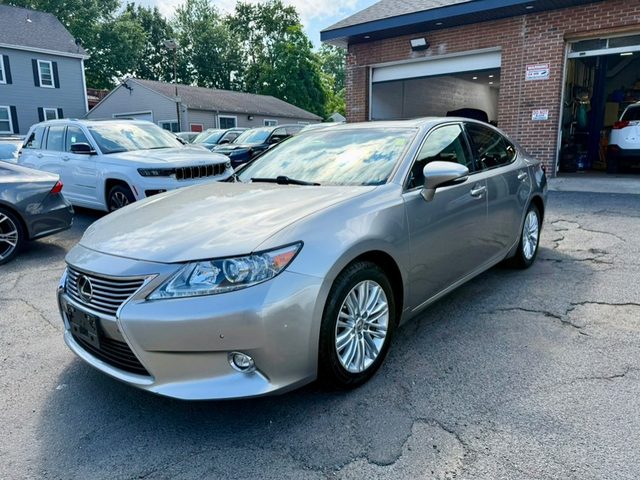 2015 Lexus ES  FWD photo