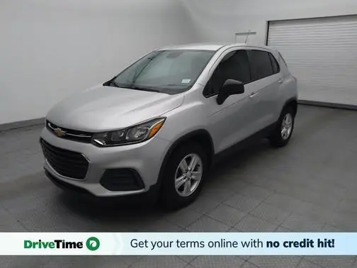 2020 Chevrolet Trax LS FWD photo