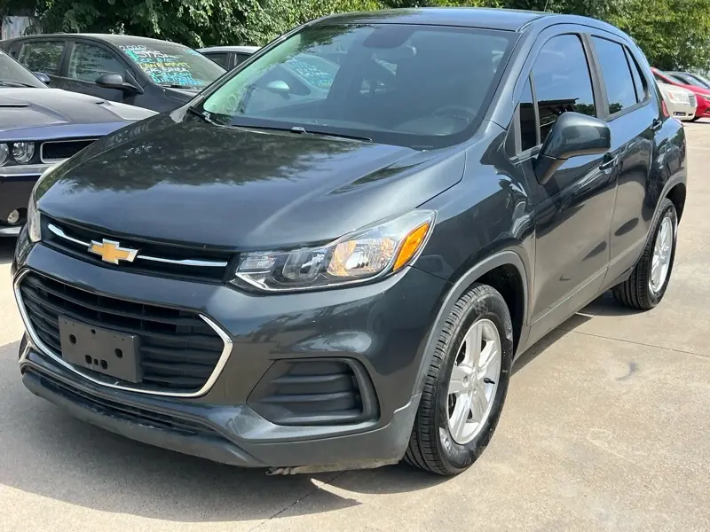 2020 Chevrolet Trax LS FWD photo