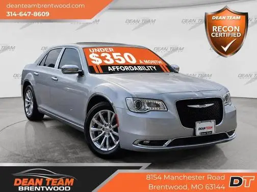 2019 Chrysler 300 Touring RWD photo
