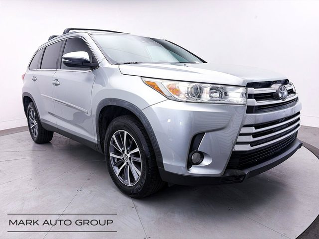 2019 Toyota Highlander XLE FWD photo
