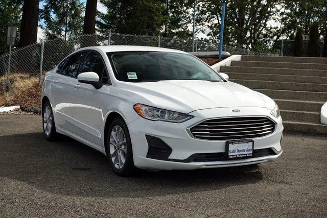 2020 Ford Fusion SE FWD photo