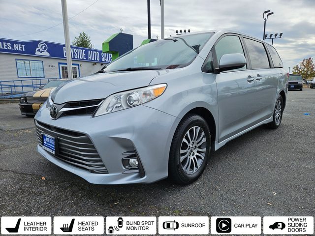 2019 Toyota Sienna XLE FWD photo