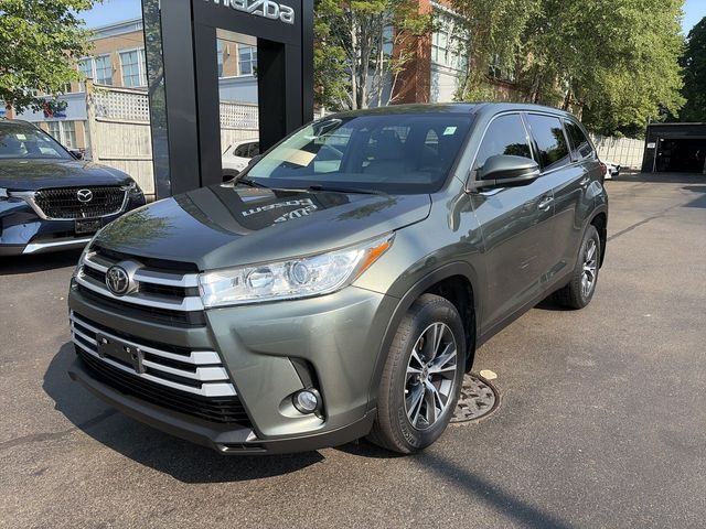 2019 Toyota Highlander LE Plus AWD photo