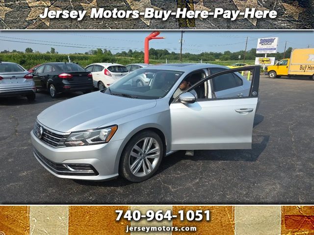 2019 Volkswagen Passat 2.0T Wolfsburg Edition FWD photo