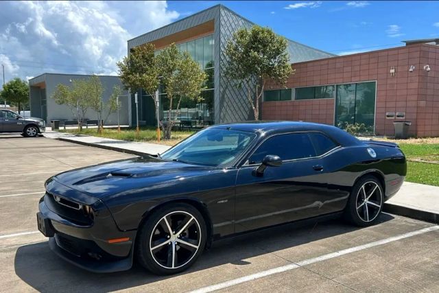 2019 Dodge Challenger R/T RWD photo