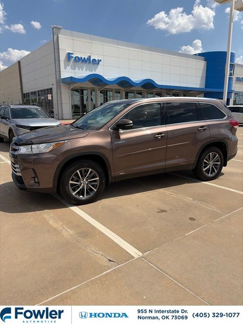 2019 Toyota Highlander Hybrid XLE AWD photo