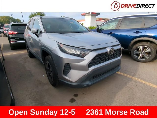 2020 Toyota RAV4 LE FWD photo