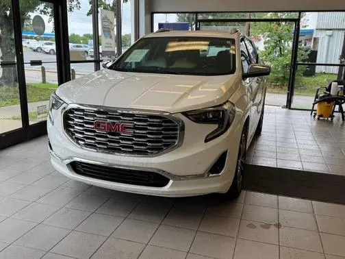2020 GMC Terrain Denali FWD photo