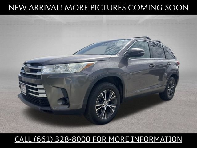 2019 Toyota Highlander LE FWD photo