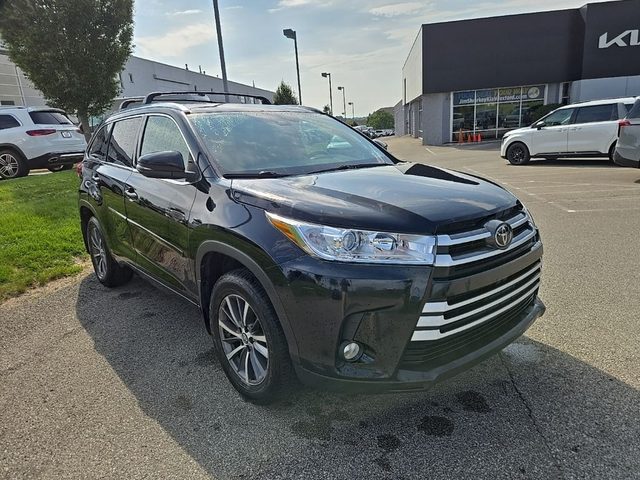 2018 Toyota Highlander XLE AWD photo