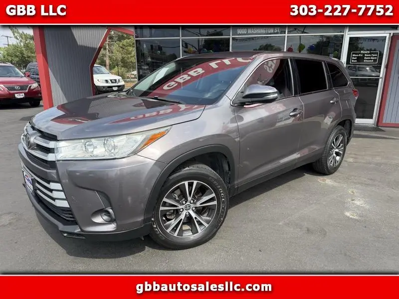 2019 Toyota Highlander LE FWD photo