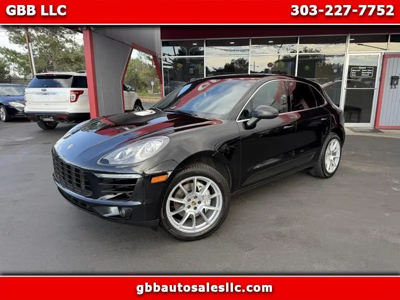 2015 Porsche Macan S AWD photo