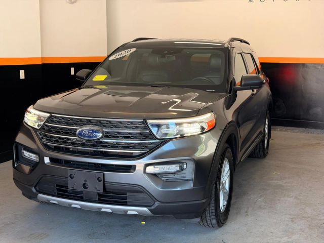 2020 Ford Explorer XLT 4WD photo