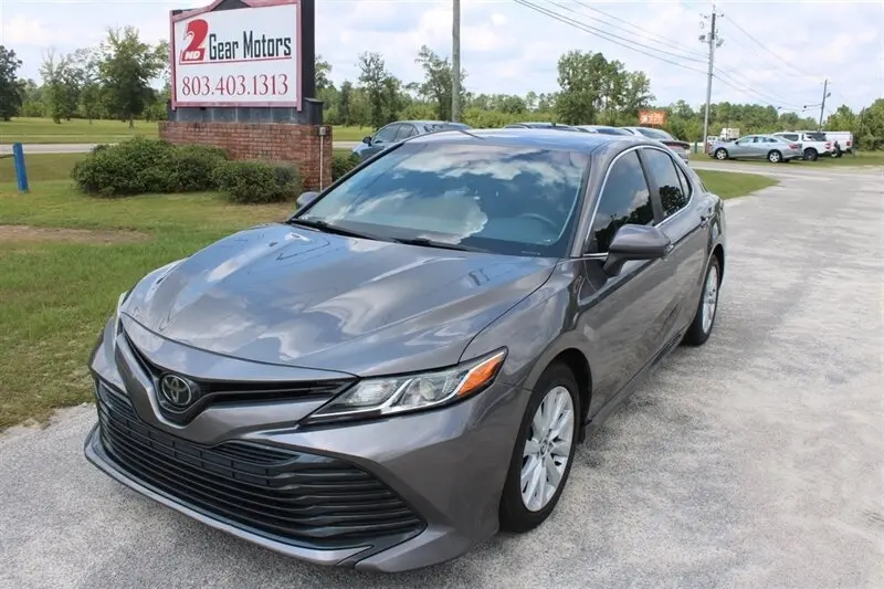 2020 Toyota Camry LE FWD photo