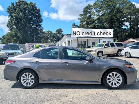 2019 Toyota Camry LE FWD photo