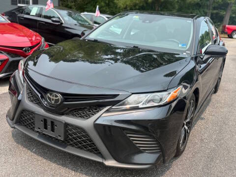 2020 Toyota Camry SE FWD photo