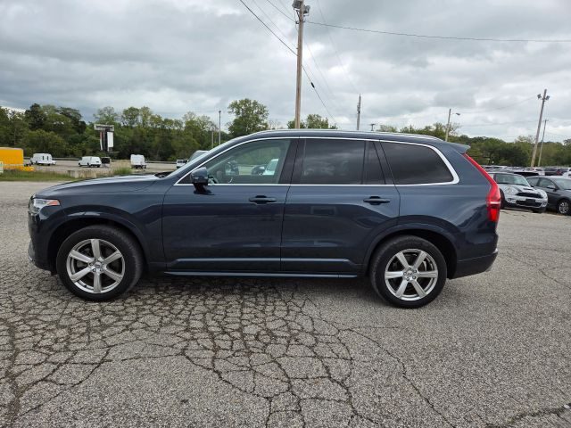2020 Volvo XC90 Momentum AWD photo