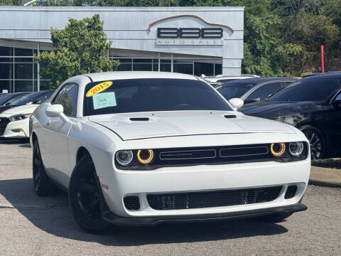 2015 Dodge Challenger SXT RWD photo