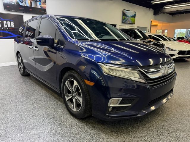 2020 Honda Odyssey Touring FWD photo