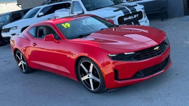2019 Chevrolet Camaro 1LT RWD photo