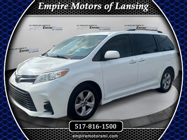 2020 Toyota Sienna LE FWD photo